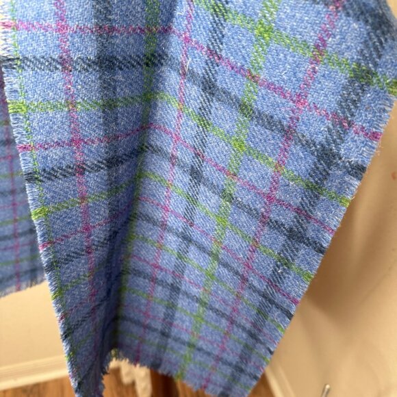 Harris Tweed Handwoven Blue Tartan Wool Scarf/Shawl  Warm Made in Outer Hebrides - Picture 3 of 6